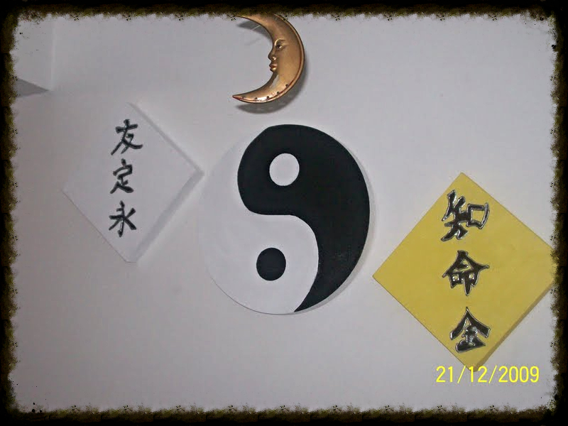 Quadros em acrílico sobre tela com  tem Kanji com 3 inscrições: R$70,00